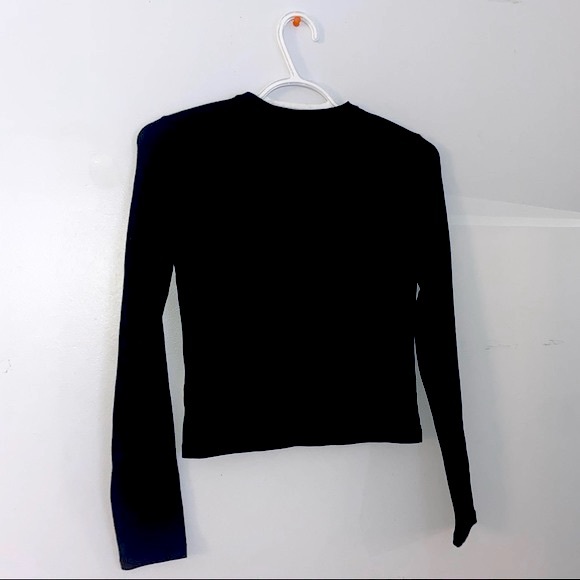 DIVIDED Long-sleeve Crop Top - Picture 2 of 3